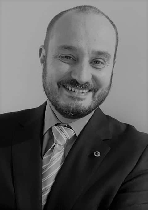 Dominique Simon beskåret